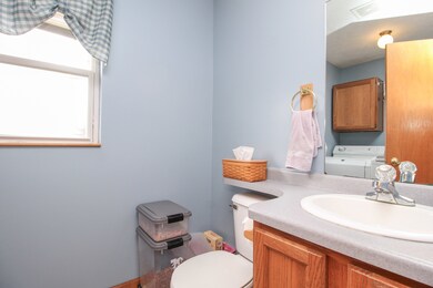 302 S Lincoln St, Downs, IL 61736 - photo 3