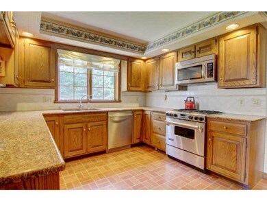 75 Crosswynds Dr, Saunderstown, RI 02874 - photo 5