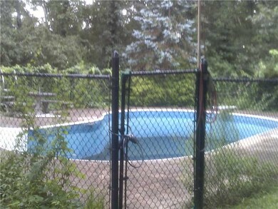 Swimming Pool/Hot Tub/Sauna.