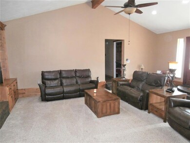 250 Meadow Brook Ct, Springtown, TX 76082 - photo 4