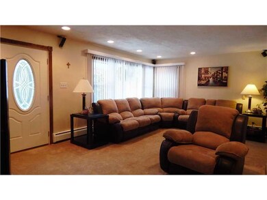 Living Room. Spacious Living Room