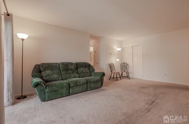 149 Overlook Ct, Woodbridge, NJ 07095 - photo 5