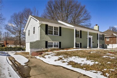 705 NW 10th St, Blue Springs, MO 64015 - photo 2