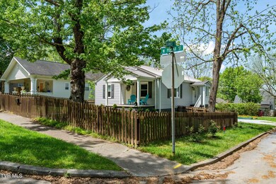 400 W Poplar St (1 of 48)