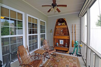 12 x 8 Screened Porch with Ceiling Fan