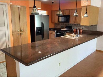 10605 Brian Mooney Ave, El Paso, TX 79935 - photo 4