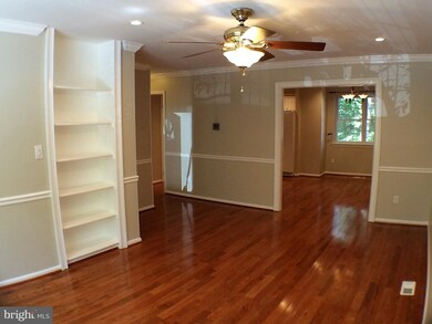 11708 Briary Branch Ct, Reston, VA 20191 - photo 4