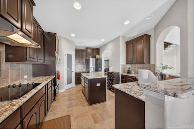 10208 Leno Way, Schertz, TX 78154 - photo 7