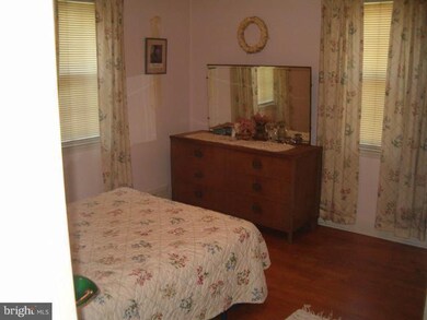 819 Wedgewood Rd, Baltimore, MD 21229 - photo 7