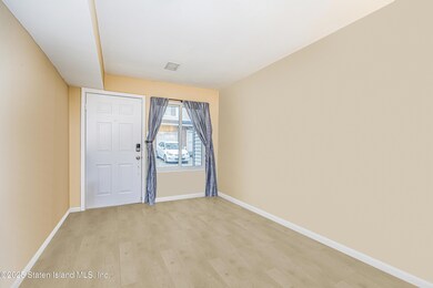 83 Ilyssa Way unit 546, Staten Island, NY 10312 - photo 2