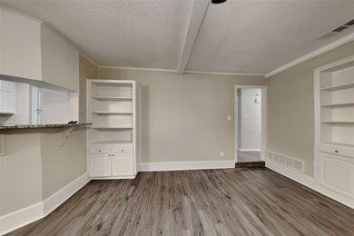 2137 Mountainview Dr, Hurst, TX 76054 - photo 2