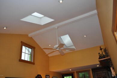 104 Sawkill Ave, Milford, PA 18337 - photo 7