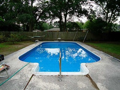 Swimming Pool/Hot Tub/Sauna.