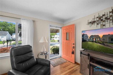 921 Southover Rd, Toledo, OH 43612 - photo 5