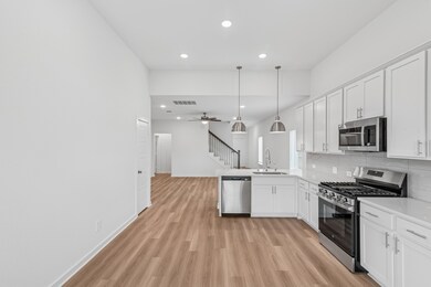 208 Sage River Ct, Willis, TX 77378 - photo 2