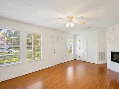 1253 Du Barry Ln, Houston, TX 77018 - photo 4