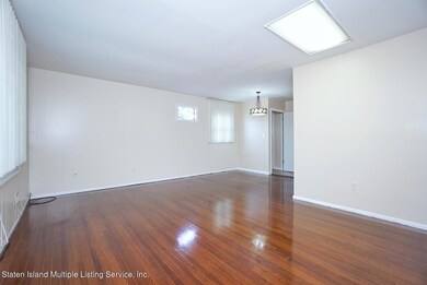 334 Lake L/R DR