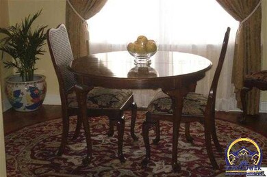 1192 SW Oakley Ave, Topeka, KS 66604 - photo 4