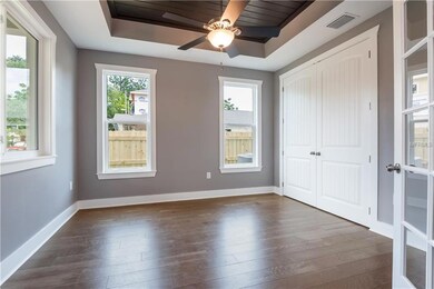 1230 17th Ave N, Saint Petersburg, FL 33704 - photo 3