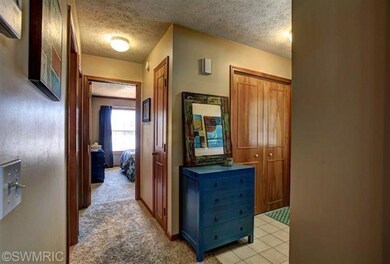 909 W Crownpointe Ct SW, Byron Center, MI 49315 - photo 5