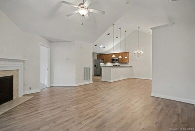 103 Horatio Gates Dr, Yorktown, VA 23690 - photo 5