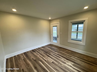 2210ShraderAve_54958_6