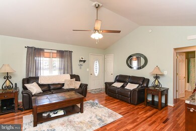 198 Cedar Ln, Colonial Beach, VA 22443 - photo 5