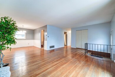 4812 Colonel Perry Dr, Columbus, OH 43229 - photo 5