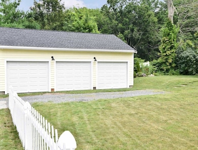 272 Webster St, Hanover, MA 02339 - photo 2