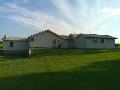 2960 160th St, Riverside, IA 52327 - photo 7