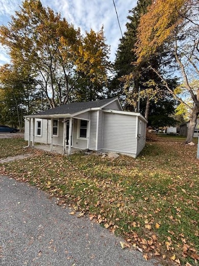 1 Gillespie Dr, Newburgh, NY 12550 - photo 2