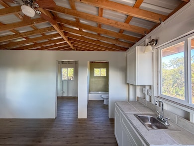 94-6411 Holowai Rd, Naalehu, HI 96771 - photo 4