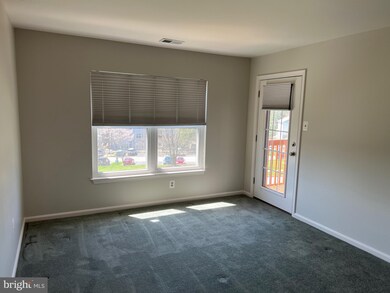 5632 Ringwood Dr unit 705, Halethorpe, MD 21227 - photo 7