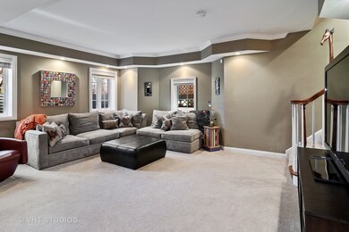 138 E Knighton Place, Elmhurst, IL 60126 - photo 7