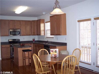 Kitchen - Eat-in Kitchen with 42