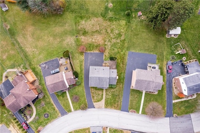 110 Edinboro Dr, Greensburg, PA 15601 - photo 7