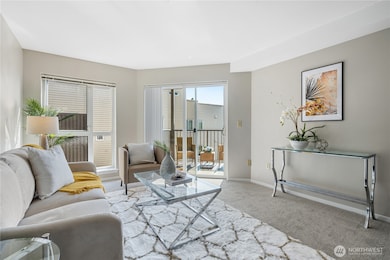 4020 Aurora Ave N unit 302, Seattle, WA 98103 - photo 4