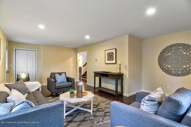 06-Living Room