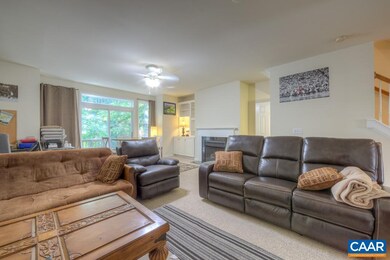 102 Melbourne Park Cir unit C, Charlottesville, VA 22901 - photo 7