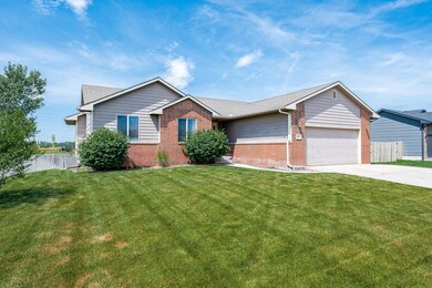 832 S Longbranch Cir, Maize, KS 67101 - photo 2