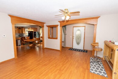 69205 Garver Lake Rd Edw Living room 5