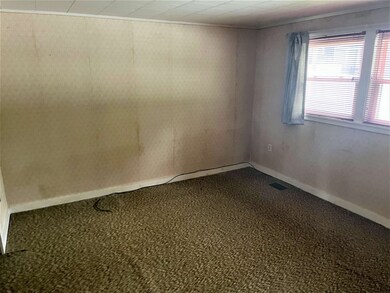 162 Blake St, Newport, VT 05855 - photo 6