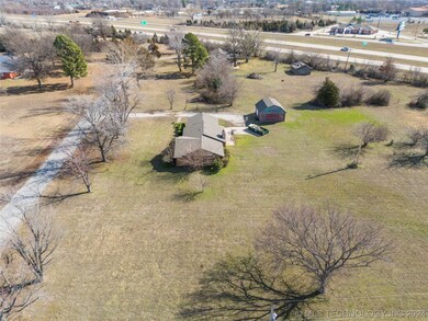 Almost 2 acres, this property offers country livin