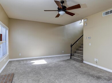 04_Living Room 2 (small)