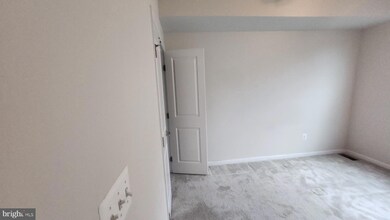 10145 Dorsey Ln, Lanham, MD 20706 - photo 6