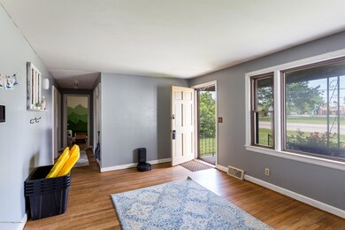 0045710 Greenwood Rd - INTERNET