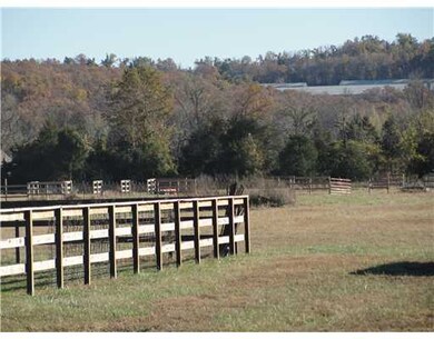 1695 Harris Dr, Fayetteville, AR 72701 - photo 3