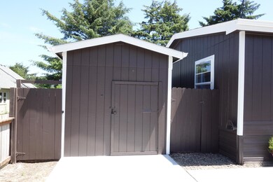 1040 SW Galley Ave, Lincoln City, OR 97367 - photo 3