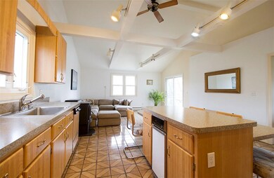 9 Osage Dr, Middletown, RI 02842 - photo 7