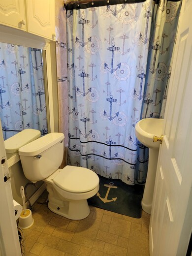 33 5th St, Nashua, NH 03060 - photo 4